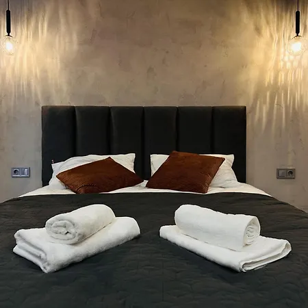 דירה Loft Near Opera House לבוב